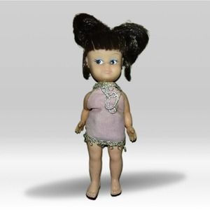 Vintage Uneeda Mikki doll with hair that grows